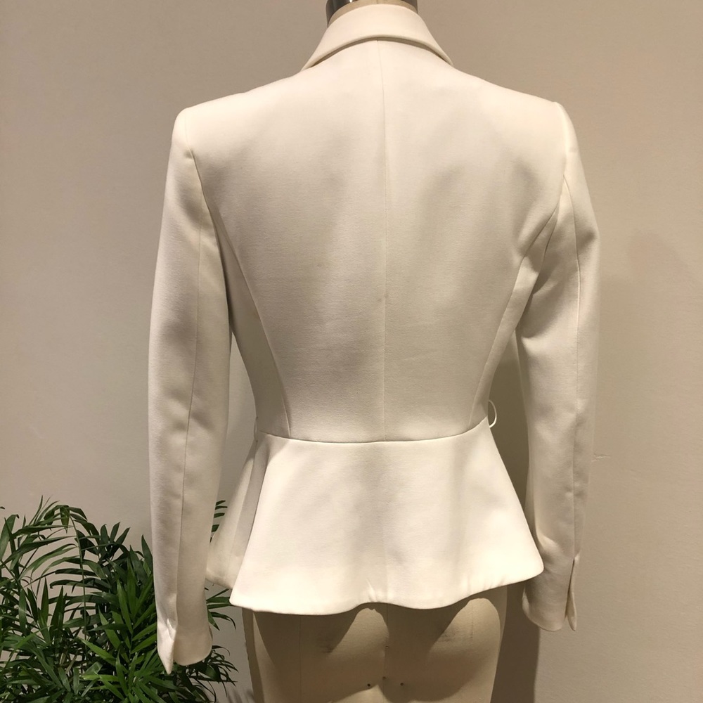 Blazer - Picture 2 of 7